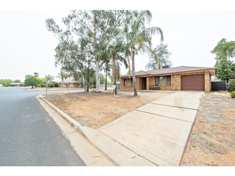 7 BONNER CRESCENT, Dubbo NSW 2830