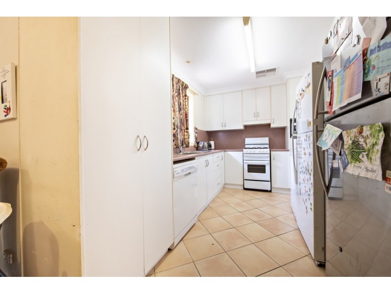 7 BONNER CRESCENT, Dubbo NSW 2830