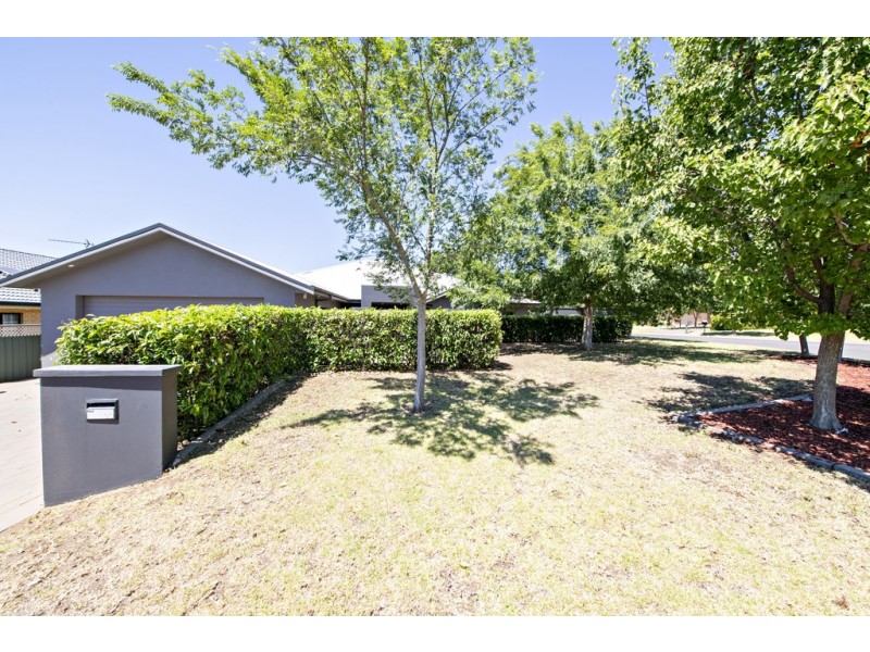 20 PEBBLE BEACH DRIVE, Dubbo NSW 2830