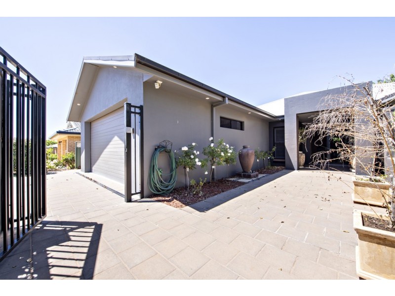 20 PEBBLE BEACH DRIVE, Dubbo NSW 2830