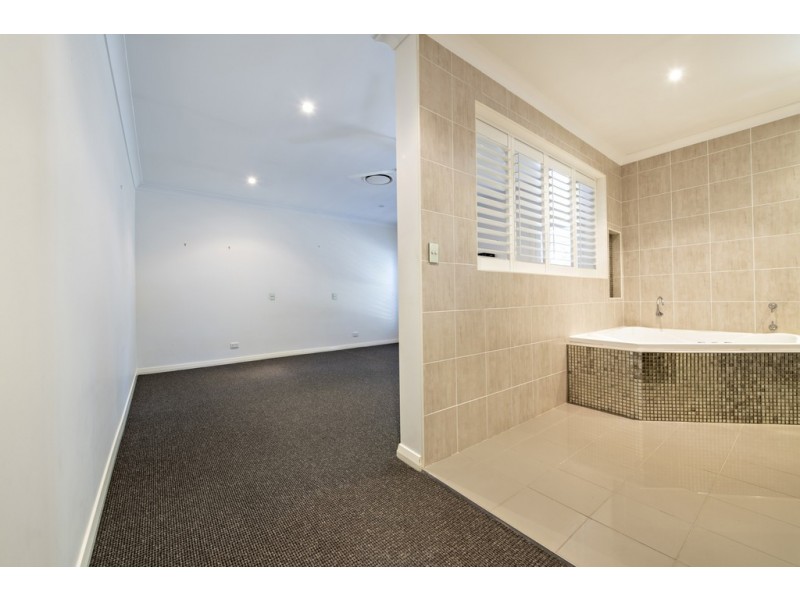 20 PEBBLE BEACH DRIVE, Dubbo NSW 2830