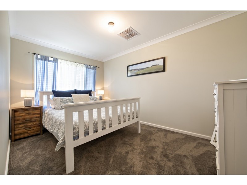 5R Bulwarra Drive, Dubbo NSW 2830