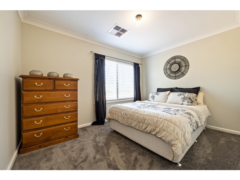 5R Bulwarra Drive, Dubbo NSW 2830