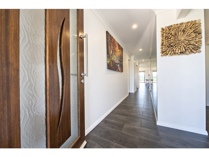 6 Waterfall Crescent, Dubbo NSW 2830