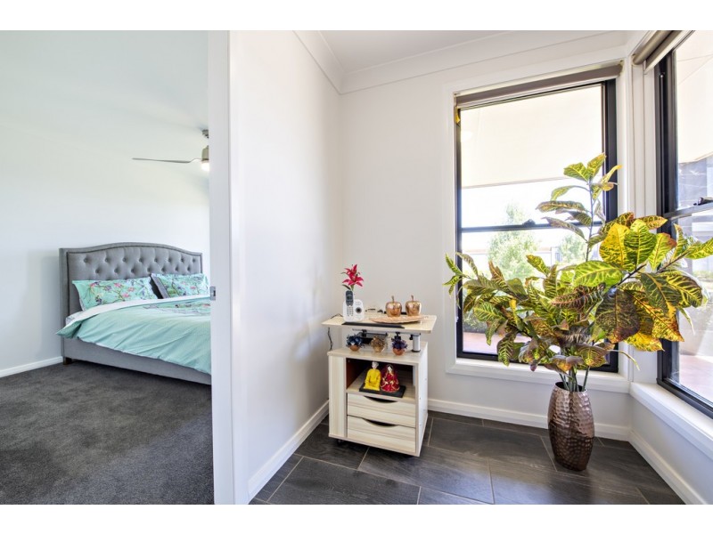 6 Waterfall Crescent, Dubbo NSW 2830