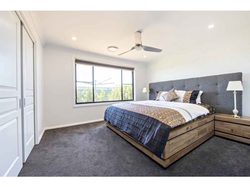 6 Waterfall Crescent, Dubbo NSW 2830