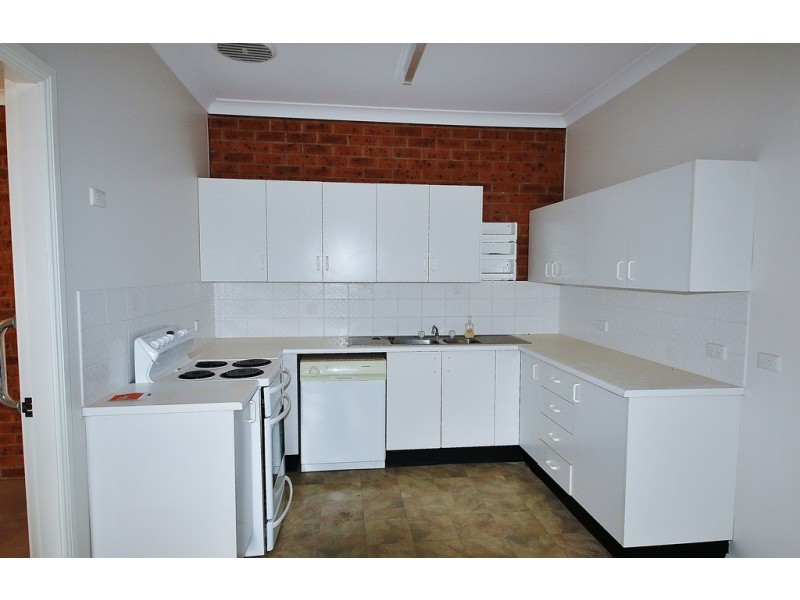 6B Ellis Park Close, Dubbo NSW 2830