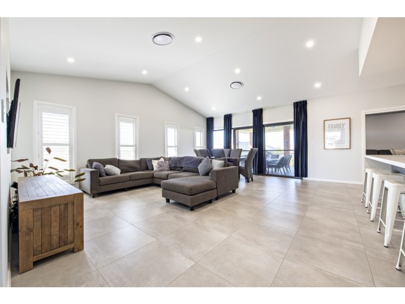 8 Mangrove Crescent, Dubbo NSW 2830