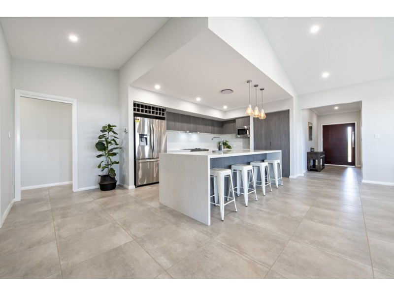 8 Mangrove Crescent, Dubbo NSW 2830