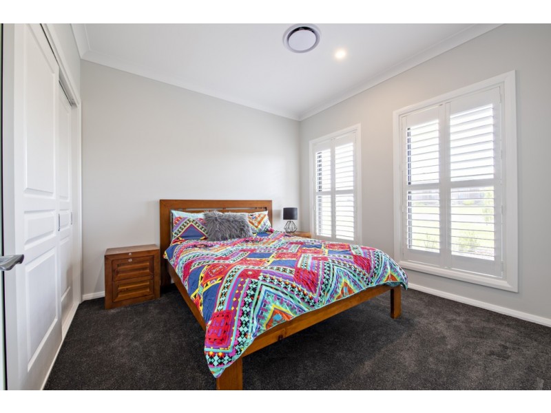 8 Mangrove Crescent, Dubbo NSW 2830