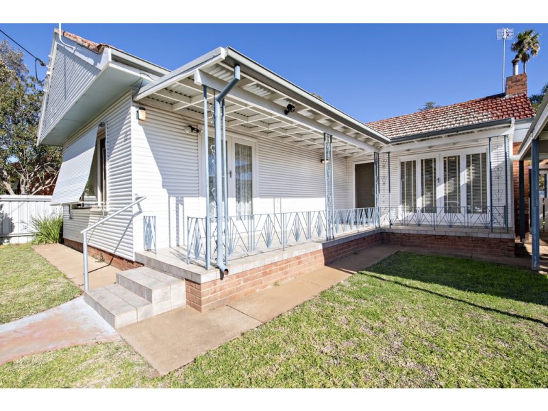 63 Taylor Street, Dubbo NSW 2830