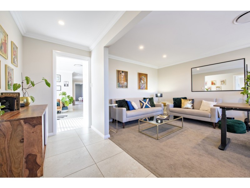 2 Amadeus Avenue, Dubbo NSW 2830