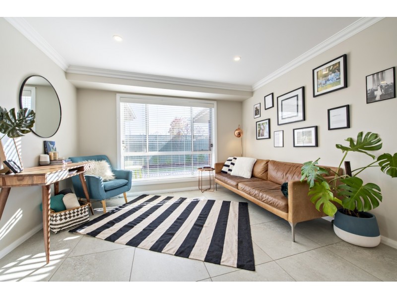 2 Amadeus Avenue, Dubbo NSW 2830