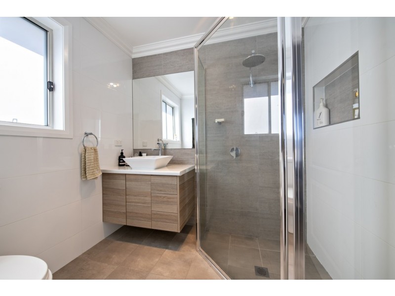 2 Amadeus Avenue, Dubbo NSW 2830