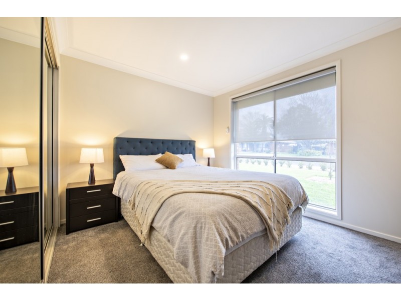 4 Flinders Close, Dubbo NSW 2830