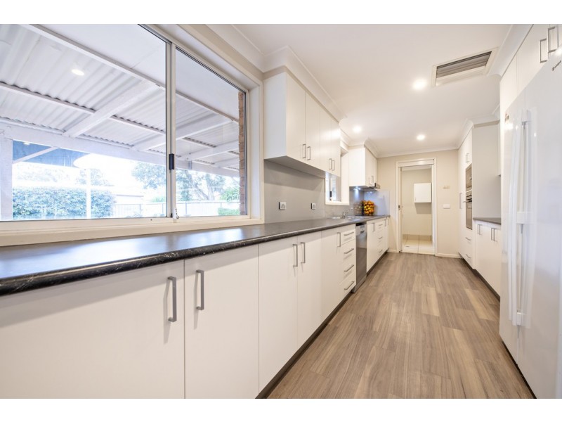 4 Flinders Close, Dubbo NSW 2830