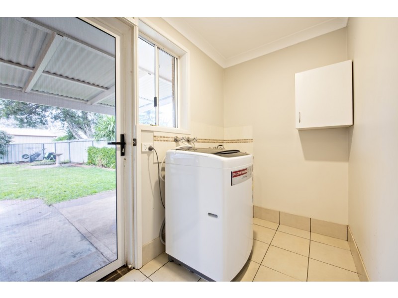 4 Flinders Close, Dubbo NSW 2830