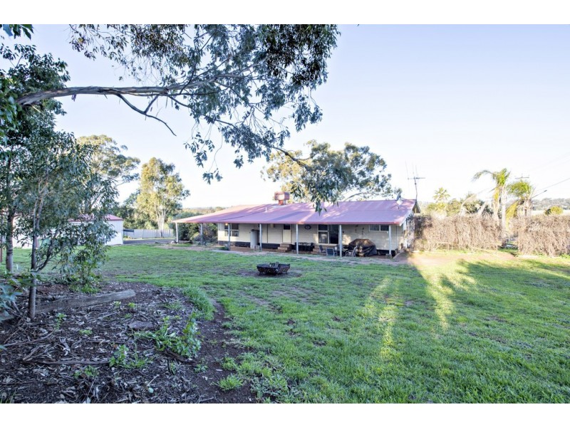 22 CHAMBERS STREET, Geurie NSW 2831