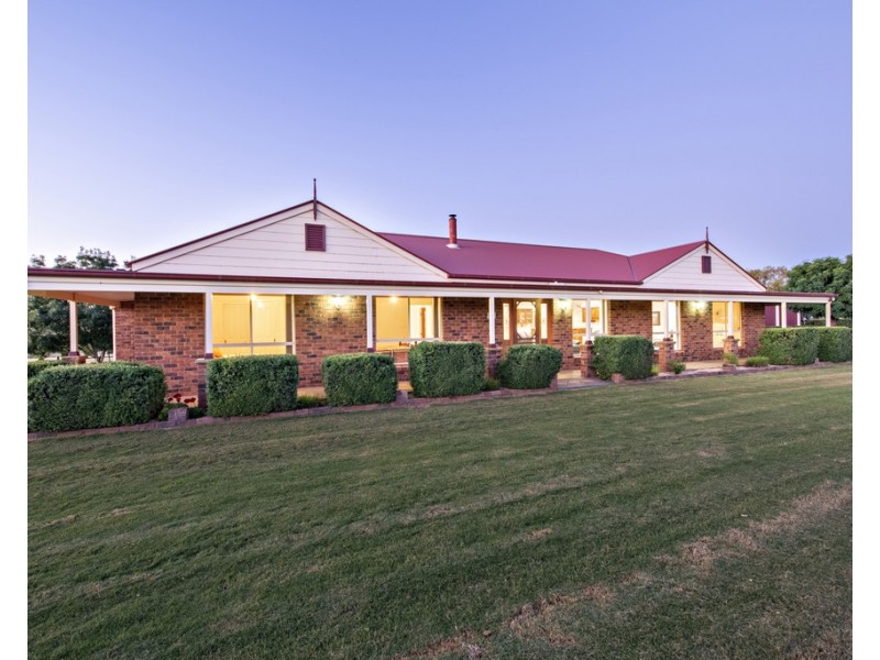 29R BENCUBBIN DRIVE, Dubbo NSW 2830