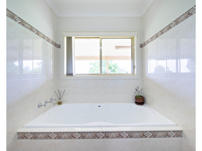 29R BENCUBBIN DRIVE, Dubbo NSW 2830