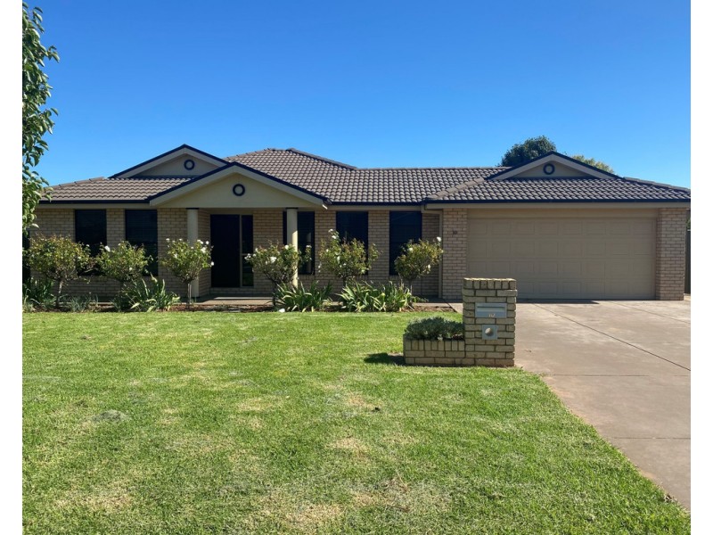 10 Cronin Place, Dubbo NSW 2830
