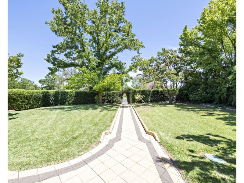340 MACQUARIE STREET, Dubbo NSW 2830