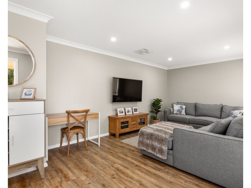 60 TWICKENHAM DRIVE, Dubbo NSW 2830