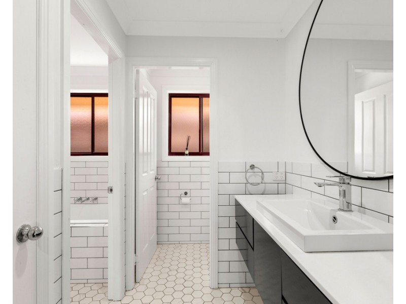 60 TWICKENHAM DRIVE, Dubbo NSW 2830