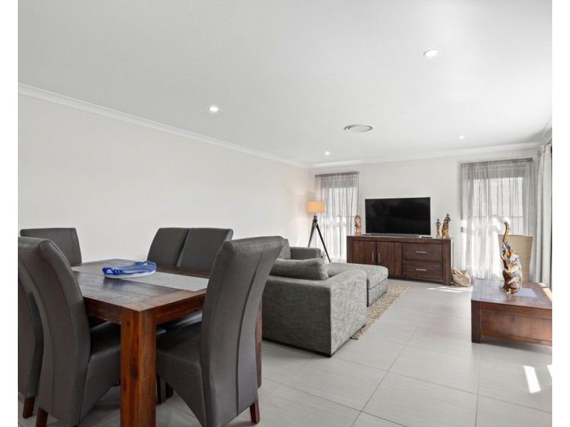 19 LANSDOWNE DRIVE, Dubbo NSW 2830