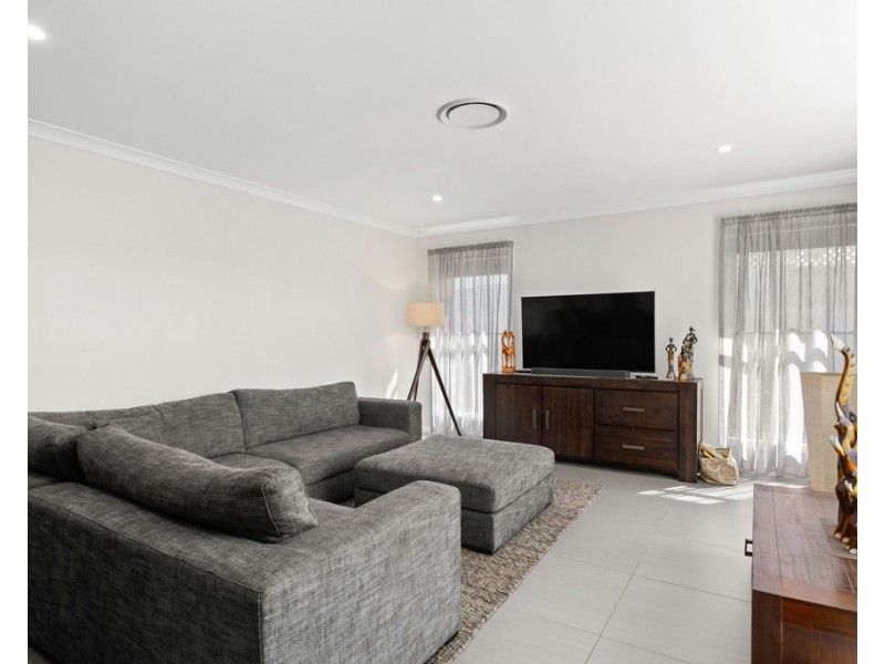19 LANSDOWNE DRIVE, Dubbo NSW 2830
