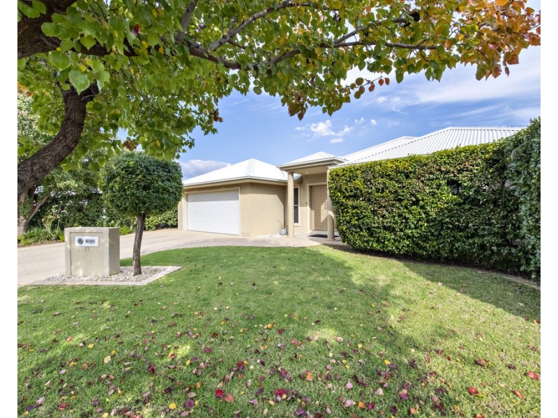 17 ARBORY CLOSE, Dubbo NSW 2830