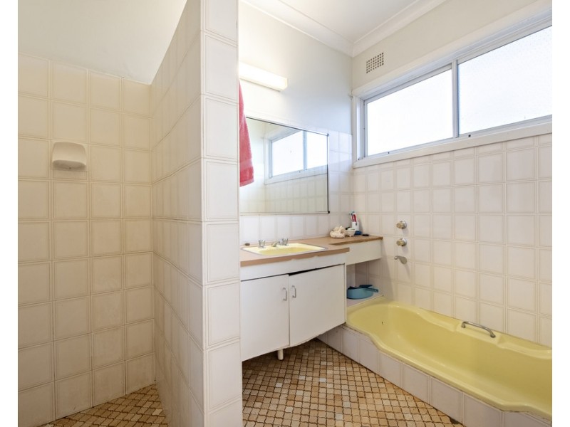 34 BANKSIA CRESCENT, Dubbo NSW 2830