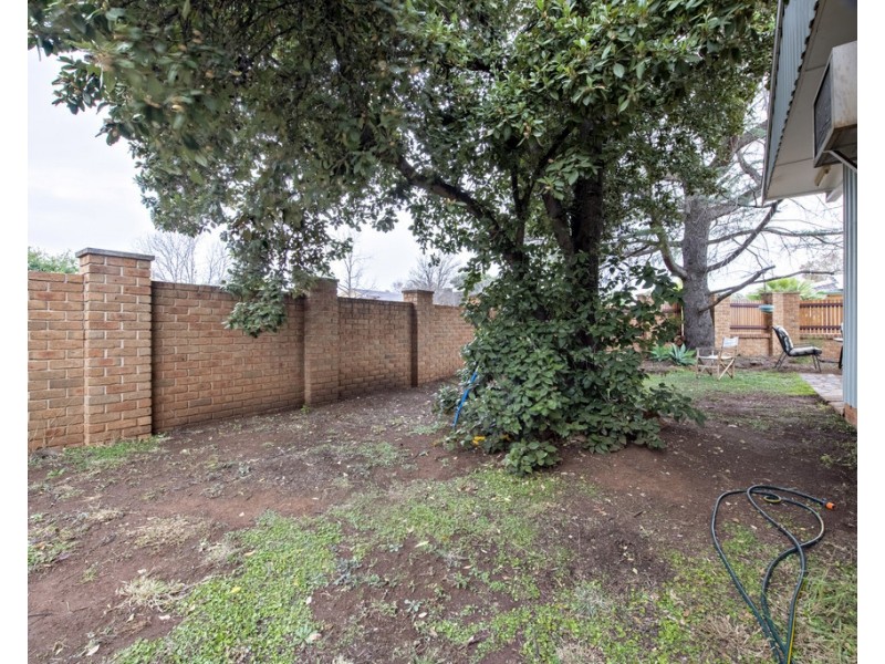 34 BANKSIA CRESCENT, Dubbo NSW 2830