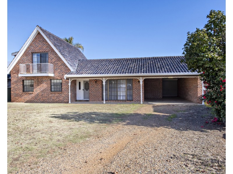 61 MEEK STREET, Dubbo NSW 2830