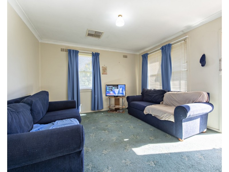 1 JOHNS AVENUE, Dubbo NSW 2830