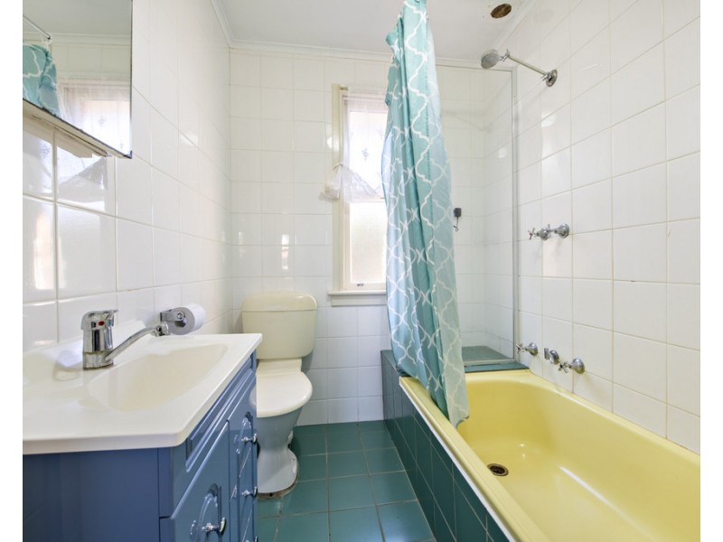 1 JOHNS AVENUE, Dubbo NSW 2830