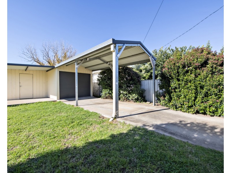 1 JOHNS AVENUE, Dubbo NSW 2830