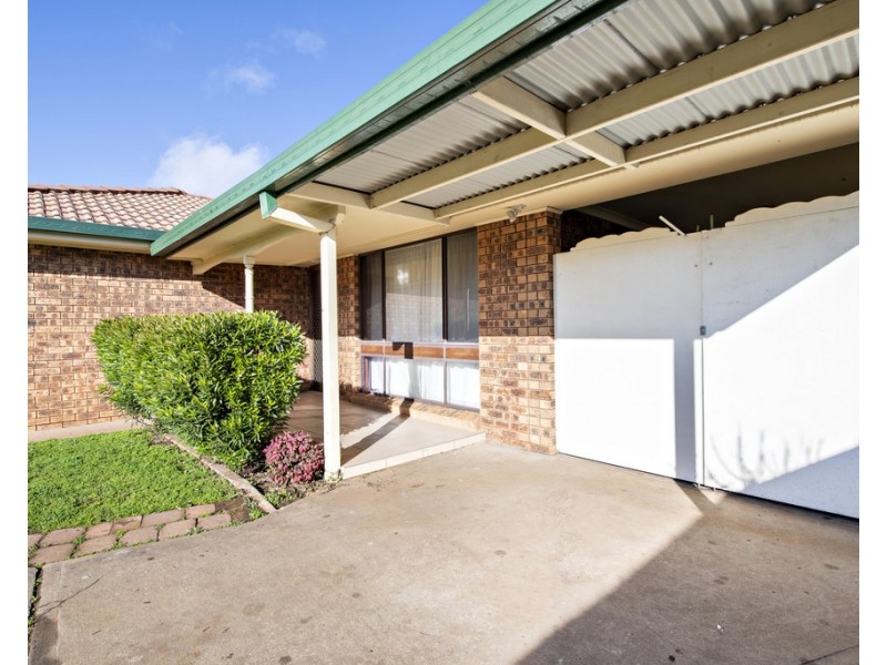 35 POTTER CLOSE, Dubbo NSW 2830