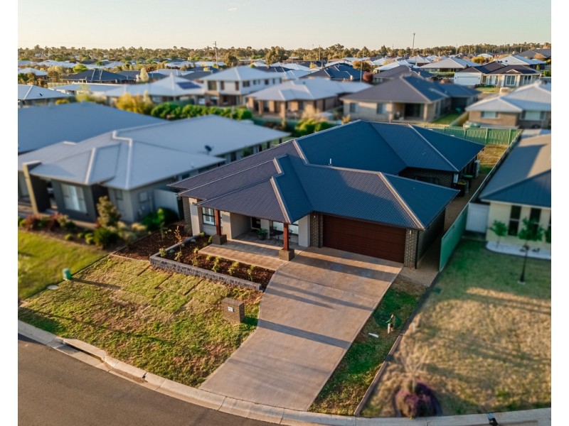 14 BROOK COURT, Dubbo NSW 2830