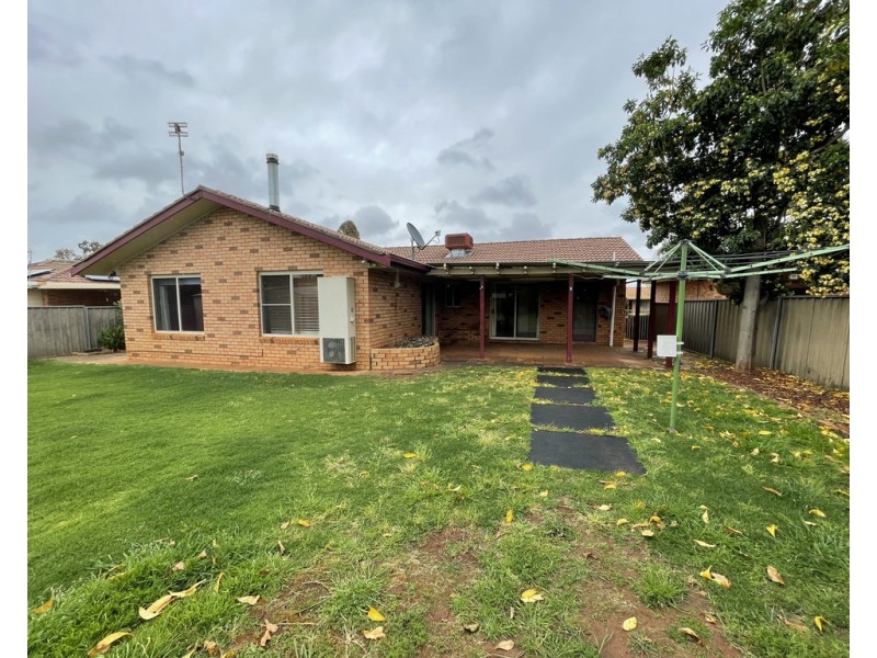 5 Bonner Crescent, Dubbo NSW 2830