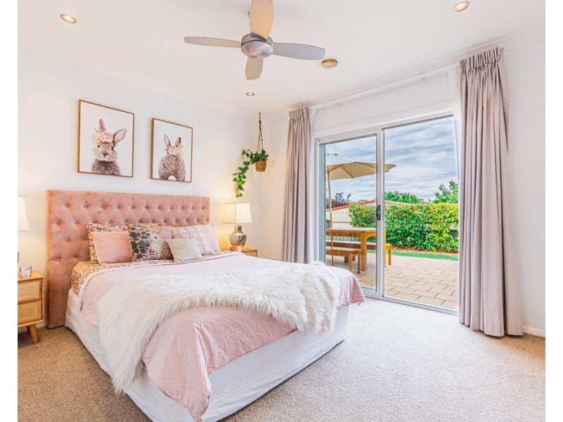 8 RIVIERA AVENUE, Dubbo NSW 2830