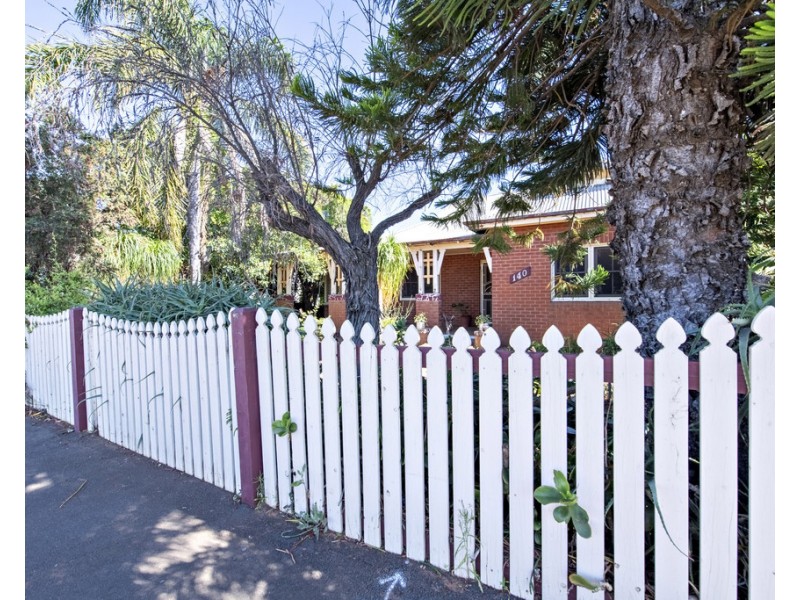 140 COBRA STREET, Dubbo NSW 2830