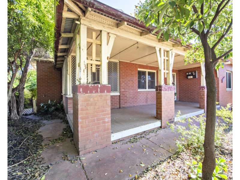 140 COBRA STREET, Dubbo NSW 2830