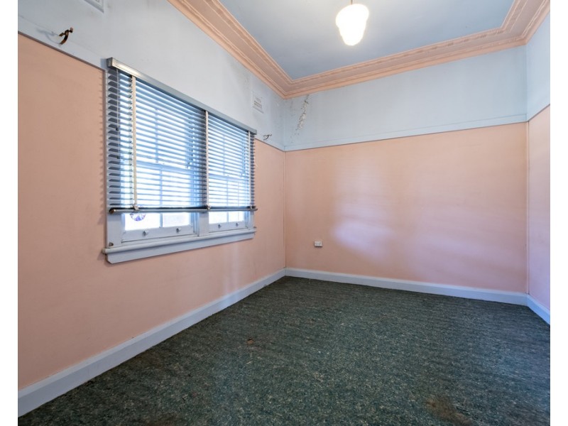 140 COBRA STREET, Dubbo NSW 2830