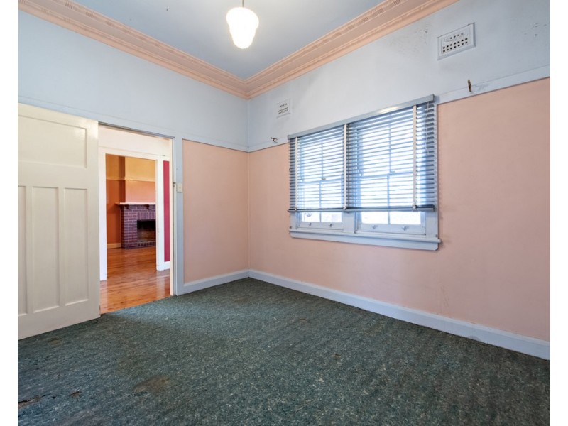 140 COBRA STREET, Dubbo NSW 2830