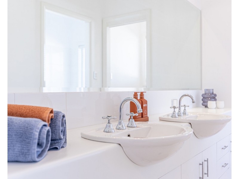 12 ENGLEWOOD AVENUE, Dubbo NSW 2830