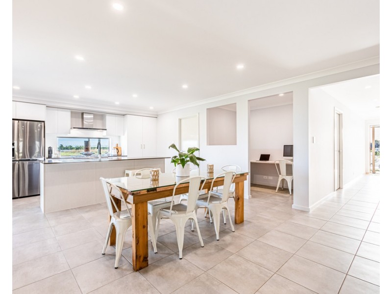 22 SEVERN CIRCLE, Dubbo NSW 2830