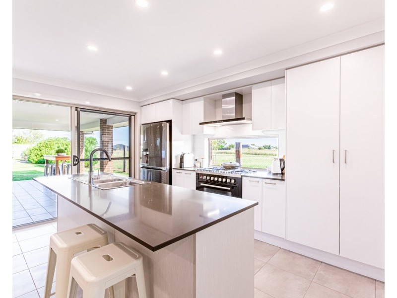 22 SEVERN CIRCLE, Dubbo NSW 2830