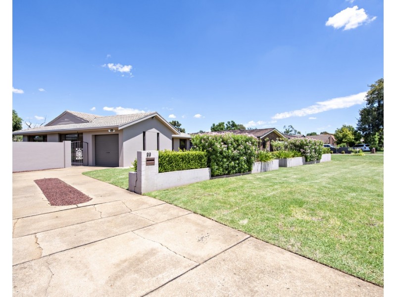 23 NORFOLK CRESCENT, Dubbo NSW 2830