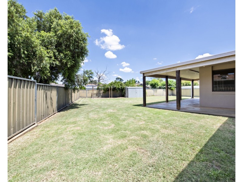 23 NORFOLK CRESCENT, Dubbo NSW 2830